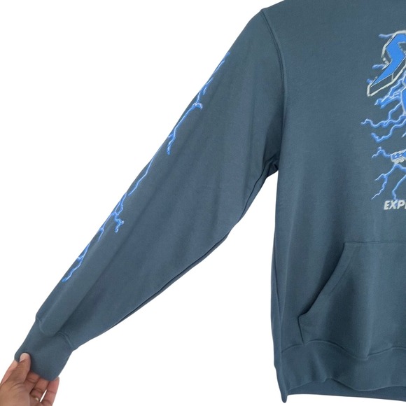 NWT Disney Stitch Hoodie Mens Small Slate Grey Experiment 626 Lightning Graphic - Picture 4 of 11